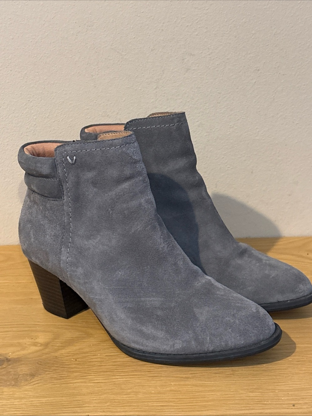 Vionic Jessie Grey Suede Ankle Boots Women’s Casual Booties Sz 7.5 7 1/2